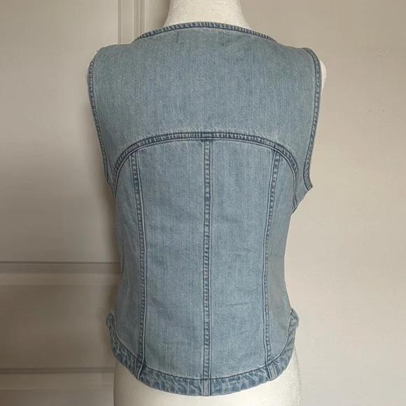 Madewell Denim button front vest Fitzgerald wash light Blue Denim Button Tank - Picture 5 of 7